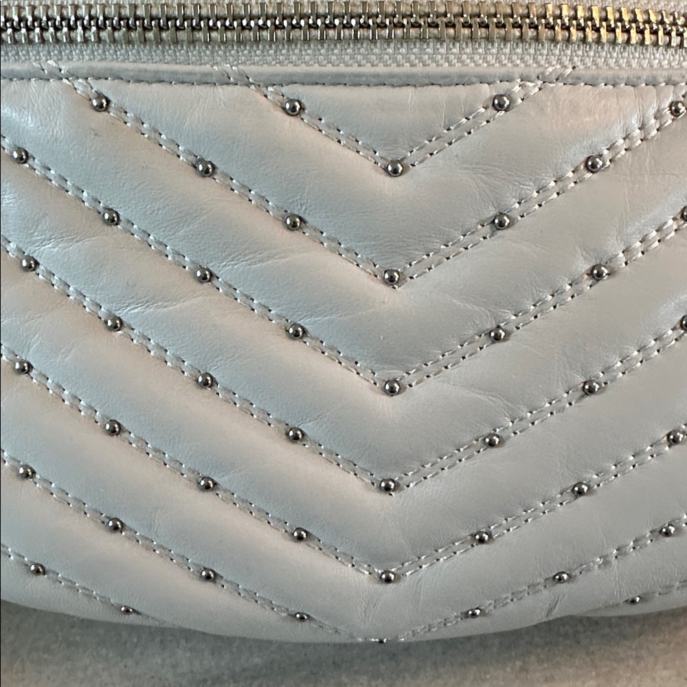 REBECCA MINKOFF QUILTED/STUDDED SLING BAG/BUM BAG 😊NWOT - Picture 2 of 9